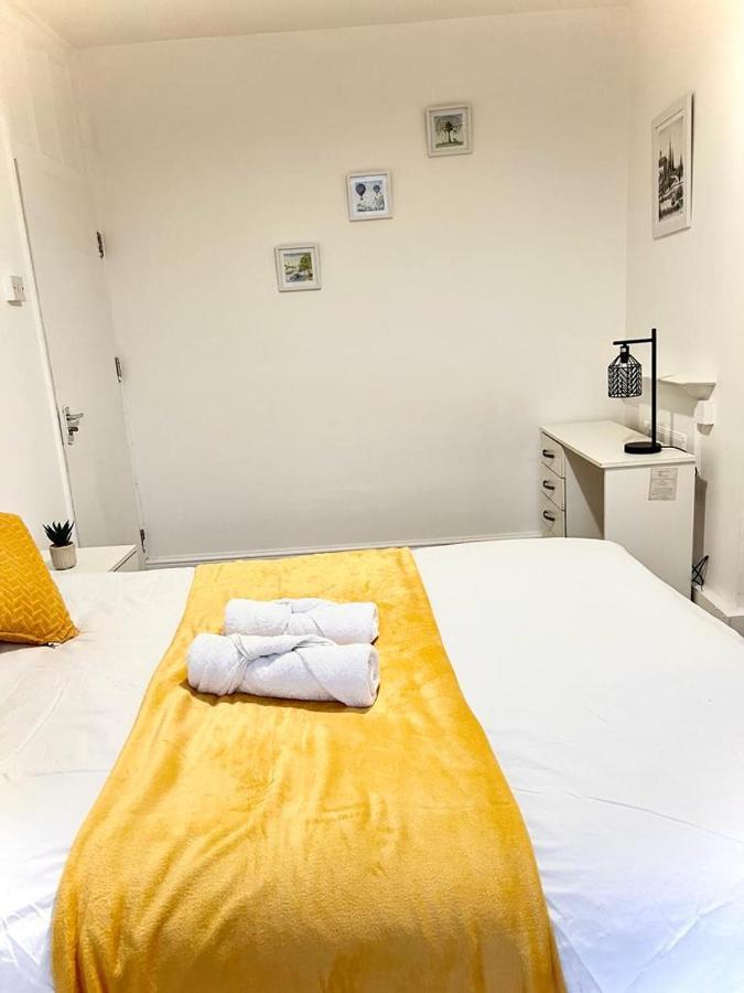 Canary Wharf Holiday Rooms Londra Exterior foto
