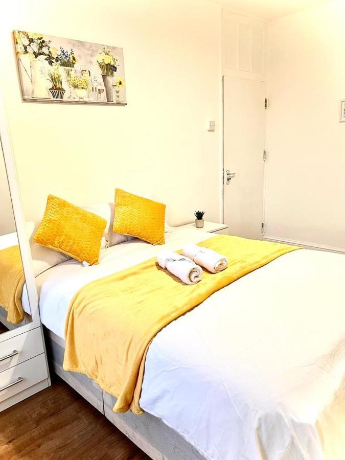 Canary Wharf Holiday Rooms Londra Exterior foto