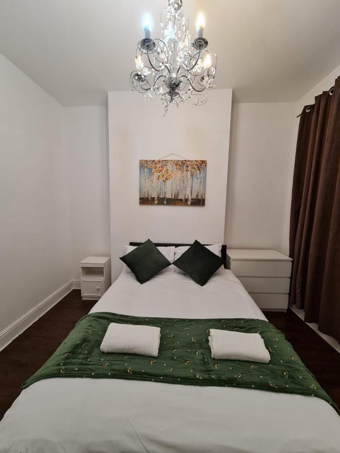 Canary Wharf Holiday Rooms Londra Exterior foto