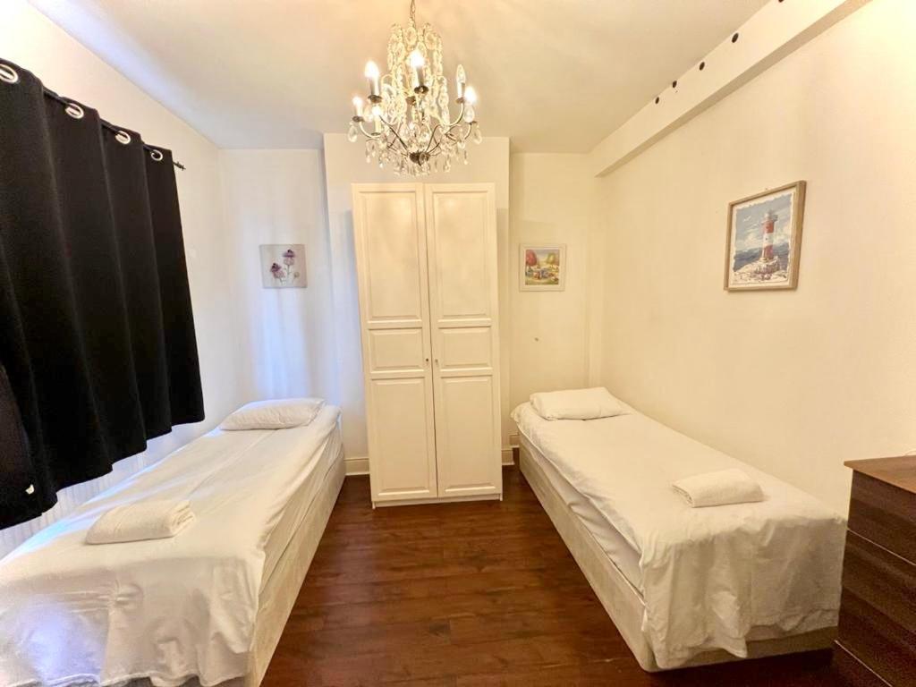 Canary Wharf Holiday Rooms Londra Exterior foto